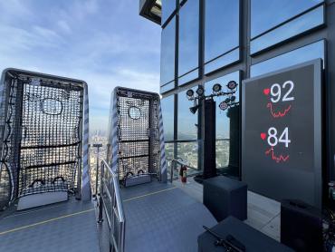 LED screen P2.5 (outdoor) @Mahanakhon tower bangkok I-TILT