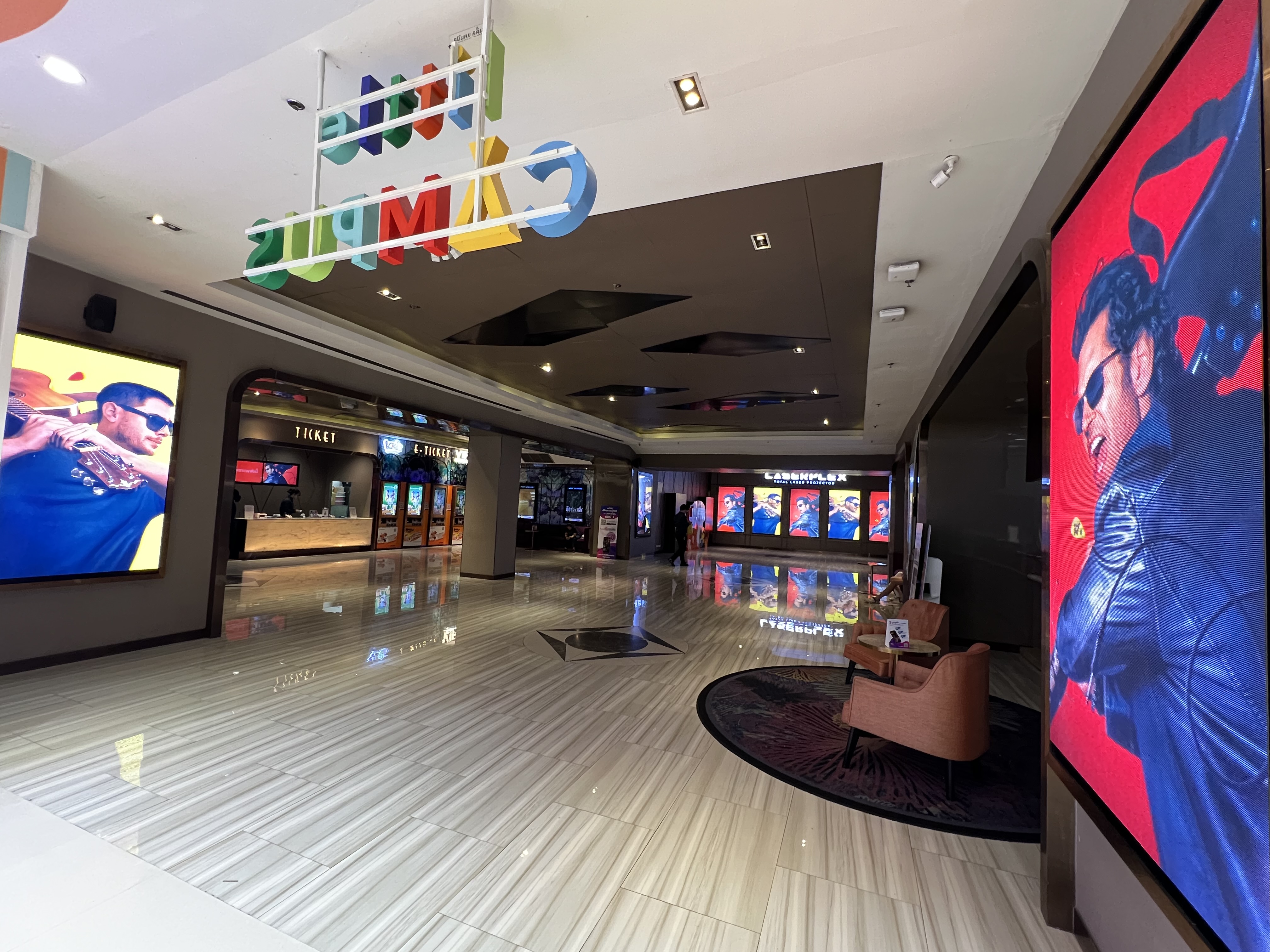 LED screen P3.91 ด้านหน้าทางเข้าโรงหนัง @Major Rama 3-Central